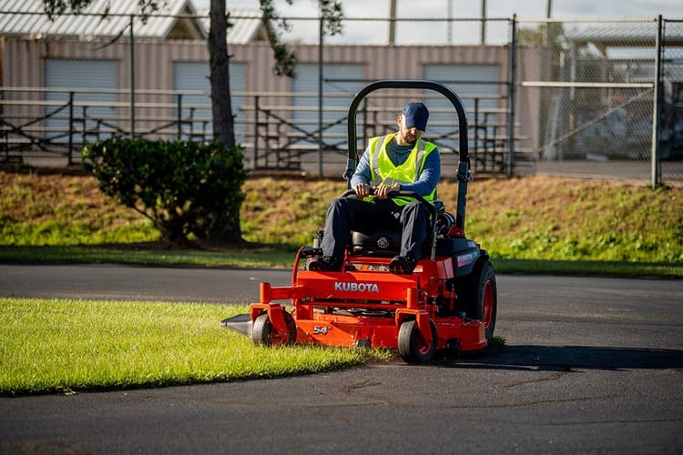 2025 Kubota Z724XKWNC-54
