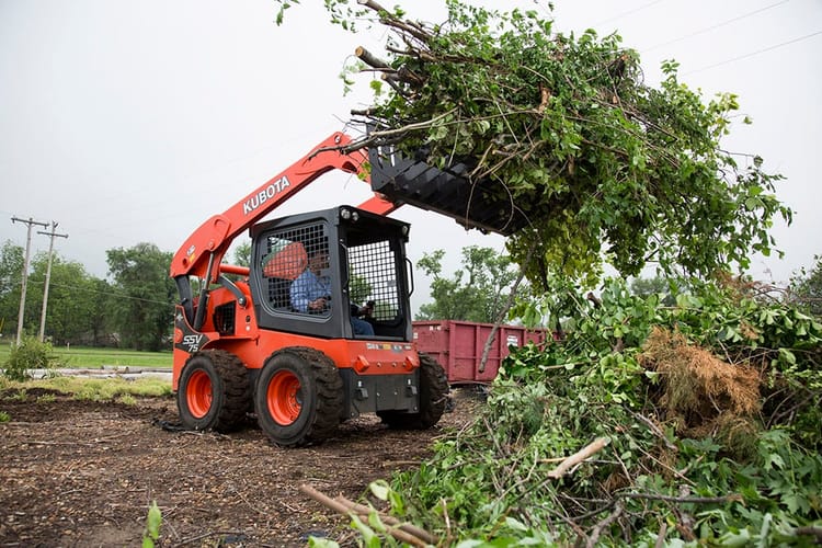 2025 Kubota SSV75PHC